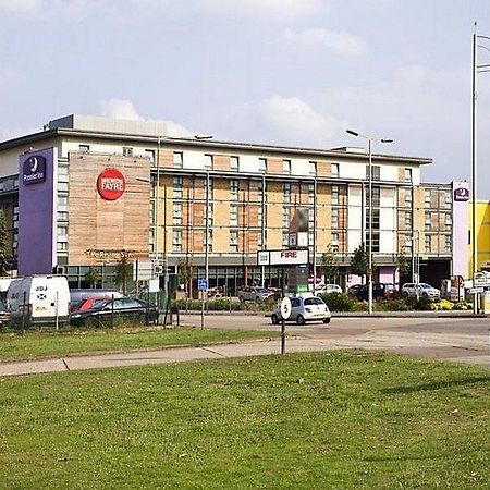 Premier Inn Watford - Croxley Green Zewnętrze zdjęcie