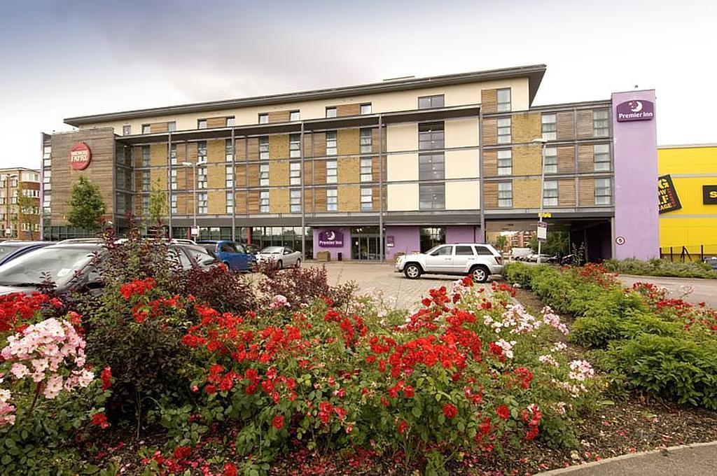 Premier Inn Watford - Croxley Green Zewnętrze zdjęcie