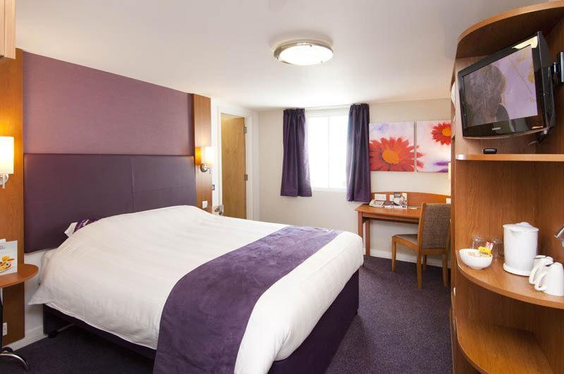 Premier Inn Watford - Croxley Green Zewnętrze zdjęcie