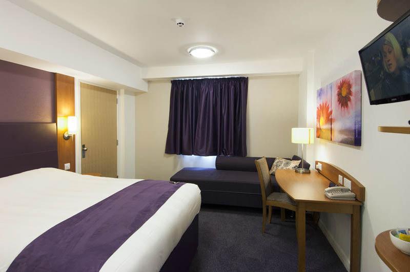 Premier Inn Watford - Croxley Green Zewnętrze zdjęcie